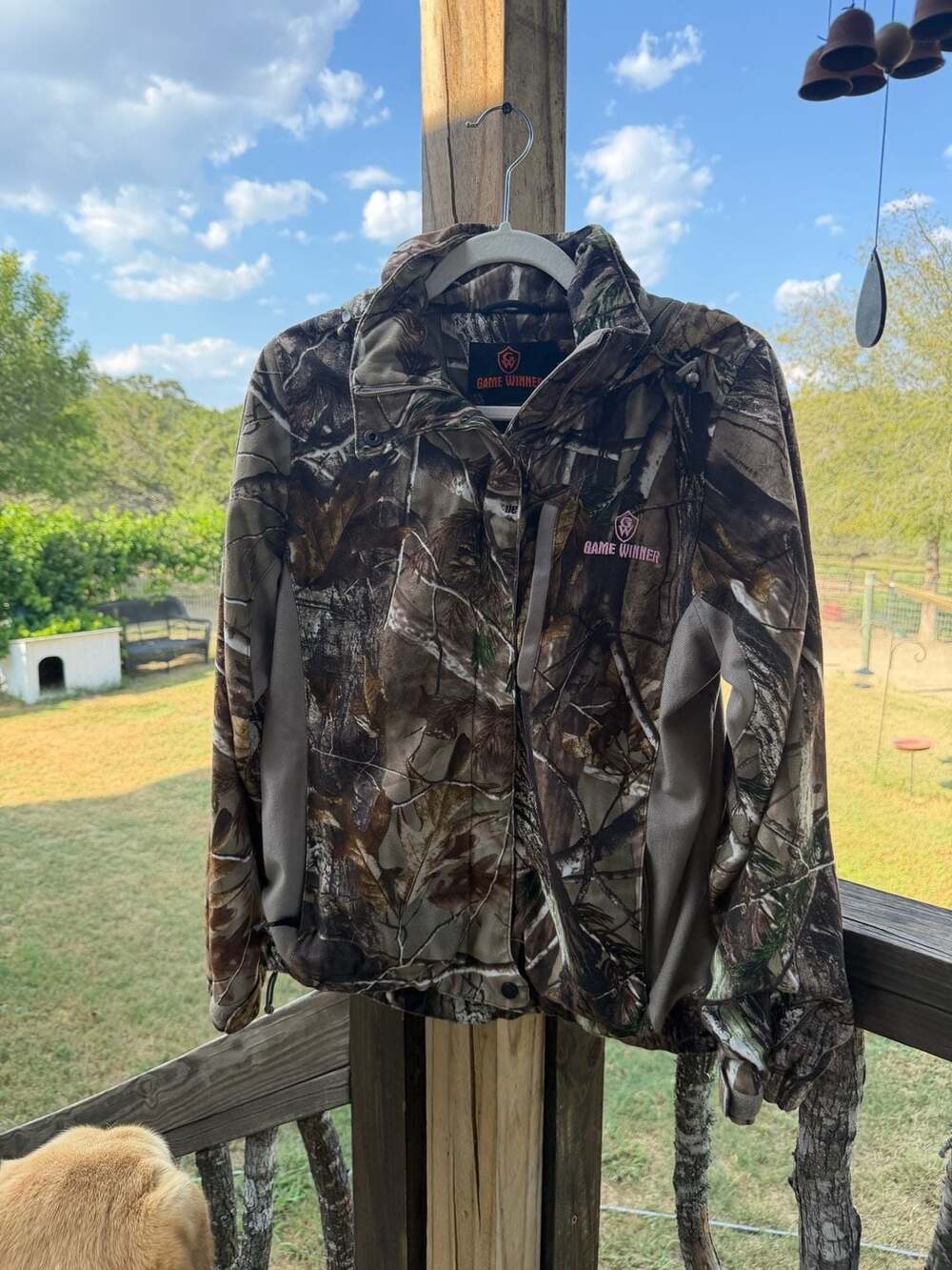 Game Winner Women's Camo Hunting Jacket with Pink Logo Size Medium - Picture 4 of 6